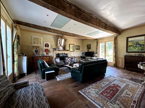 A vendre Manoir du 17ème de 425 m² environ plus 400 m² ( 5 logements indépendants) sur 11 hectares