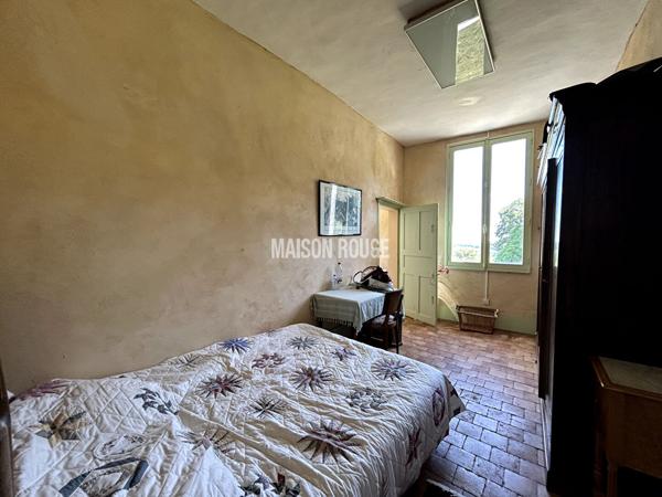 A vendre Manoir du 17ème de 425 m² environ plus 400 m² ( 5 logements indépendants) sur 11 hectares