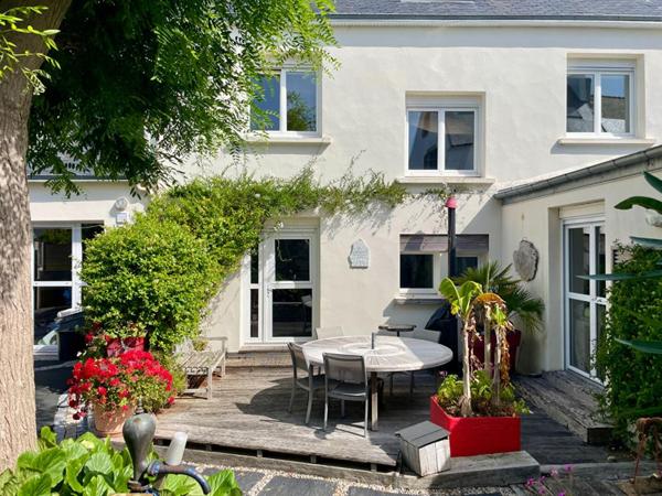 Loctudy Centre-ville, maison familiale 190 m2 avec appartement T2 attenant