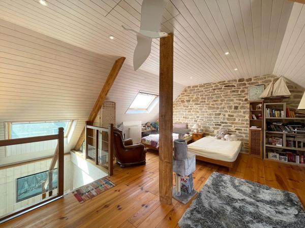 Loctudy Centre-ville, maison familiale 190 m2 avec appartement T2 attenant