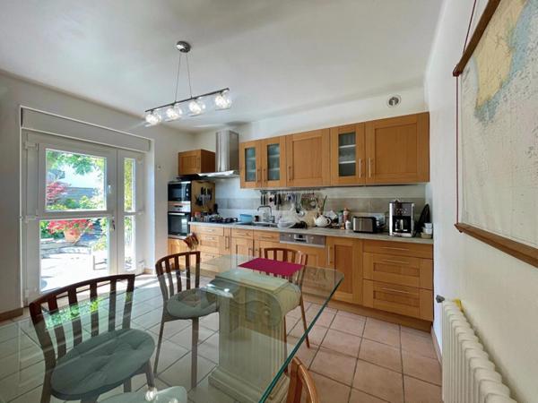 Loctudy Centre-ville, maison familiale 190 m2 avec appartement T2 attenant