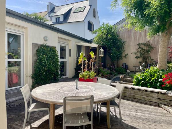 Loctudy Centre-ville, maison familiale 190 m2 avec appartement T2 attenant