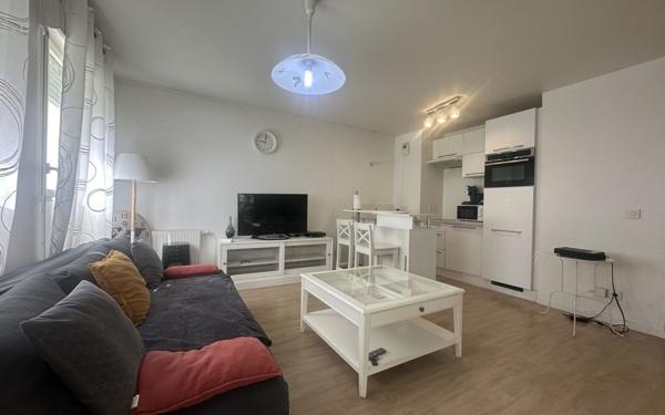 Appartement à vendre    2 pièces • 46,49 m2 Évry