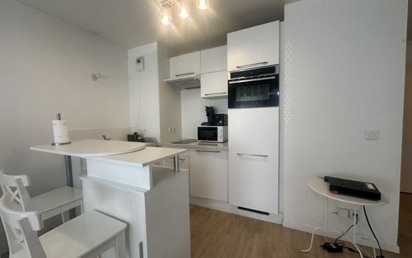 Appartement à vendre    2 pièces • 46,49 m2 Évry