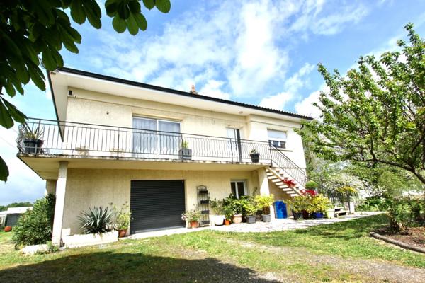 Maison à vendre 9 pièces LA LANDE DE FRONSAC (33)