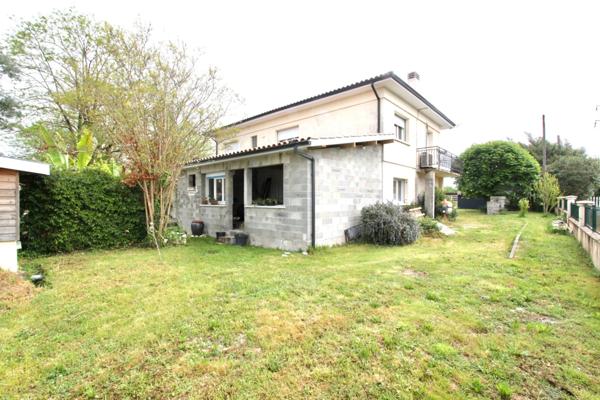Maison à vendre 9 pièces LA LANDE DE FRONSAC (33)