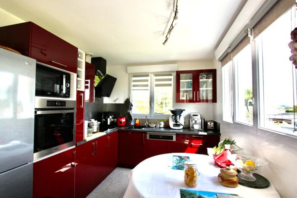 Maison à vendre 9 pièces LA LANDE DE FRONSAC (33)