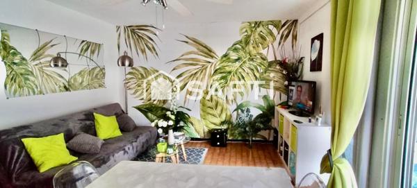 Appartement T3 avec terrasse, vue port