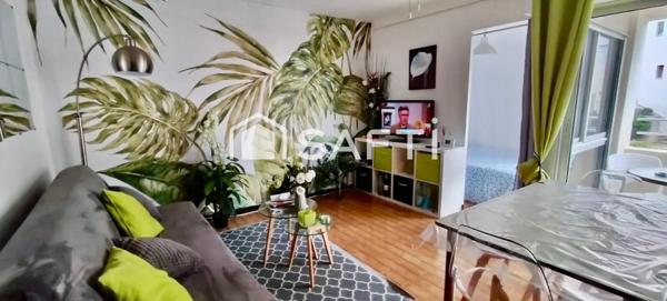 Appartement T3 avec terrasse, vue port