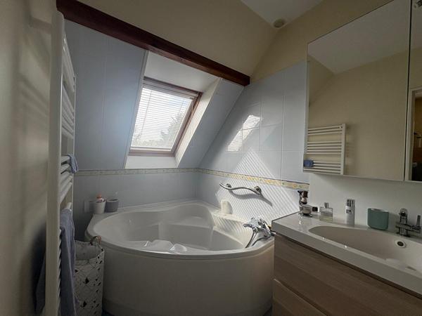 Maison à vendre sur Bouchemaine de 5 chambres avec jardin