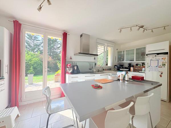 Maison à vendre sur Bouchemaine de 5 chambres avec jardin