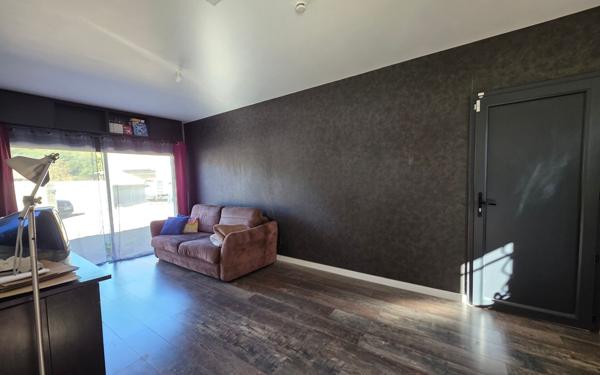 Maison à vendre    5 pièces •  Baix