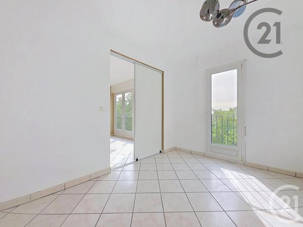 Appartement F4 à vendre  4 pièces - 74,33 m 2   TROYES  - 10