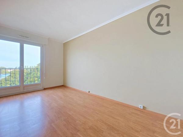 Appartement F4 à vendre  4 pièces - 74,33 m 2   TROYES  - 10