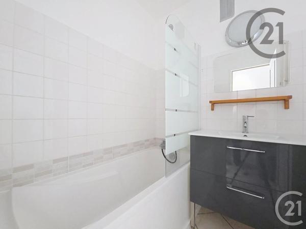 Appartement F4 à vendre  4 pièces - 74,33 m 2   TROYES  - 10