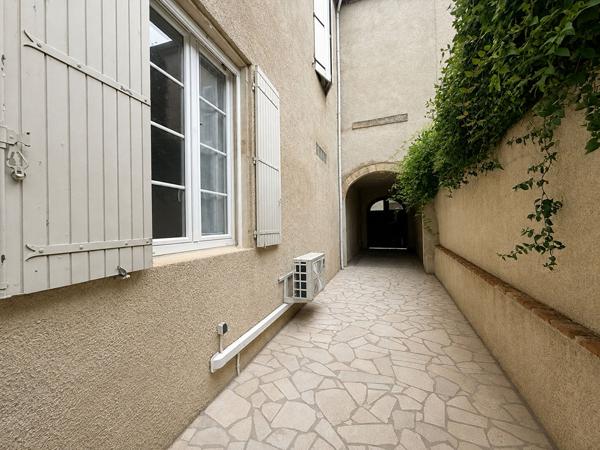 47300 VILLENEUVE SUR LOT Appartement rénové avec vue imprenable sur le Lot . Coeur de Villeneuve-sur-Lot
