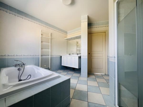 Maison 7 pièces - 181 m² Exclusivité efficity