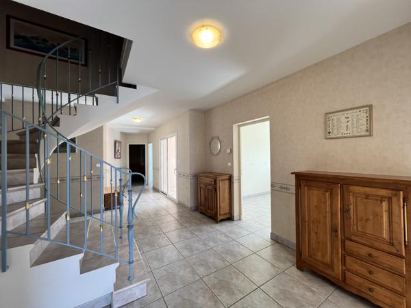 Maison 7 pièces - 181 m² Exclusivité efficity