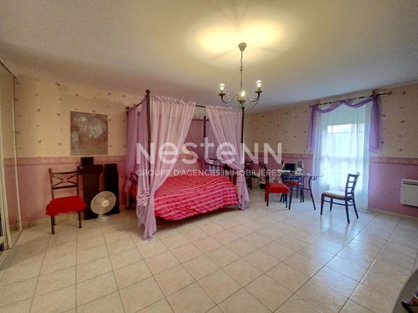 PAVILLON INDIVIDUEL SUR TERRAIN DE 2696 M² - CONDREN - VIABLE DE PLAIN-PIED - 6 CHAMBRES - 288 m2