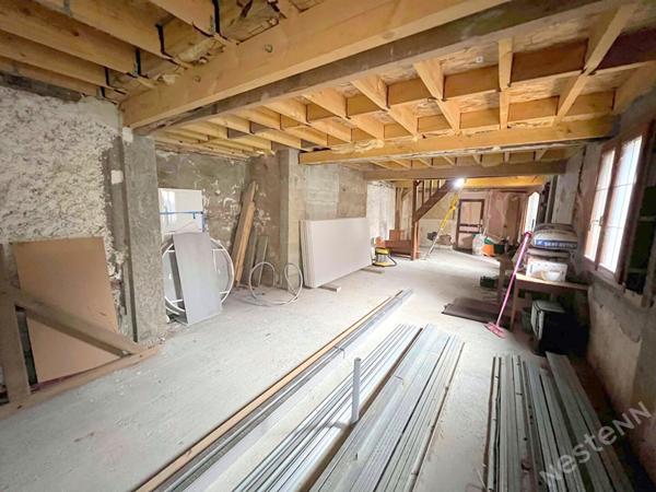 CHAUMONT EN VEXIN Maison de 75 m² avec dépendance attenante et communicante de 50 m² au sol (+ combles aménageables) sur 1500 m² de terrain