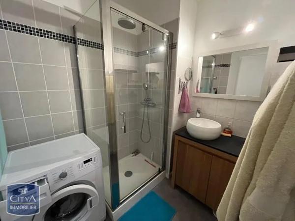 Appartement à louer 2 pièces 46.96m²