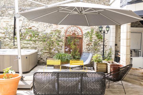 Maison ancienne en hyper-centre d'Angers -Charme, volumes et qualités au rendez-vous