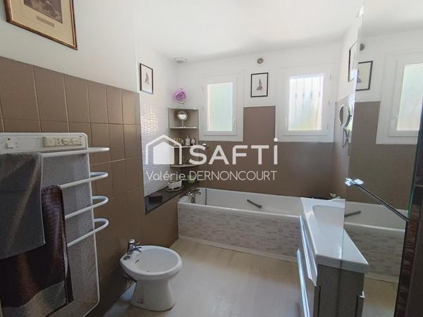 Maison familiale au calme dans un écrin de verdure