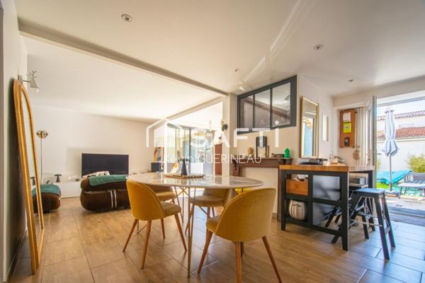 Échoppe, 4 chambres, jardin, dépendance et stationnement voiture