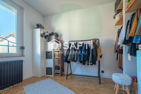 Échoppe, 4 chambres, jardin, dépendance et stationnement voiture