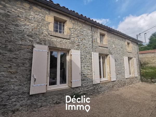 Vente maison en pierre Coulonges sur l'autize, 111m² 2299m² 5 pièces 209 000€