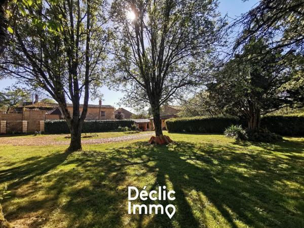 Vente maison en pierre Coulonges sur l'autize, 111m² 5 pièces 188 000€ Deux-sèvres