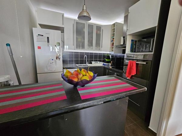 APPARTEMENT 2P AVEC BALCON/TERRASSE ET PARKING