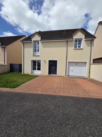 Location                                                      Maison
                        
                     5 pièces                      137 m2                     à Fontaine-la-Guyon
