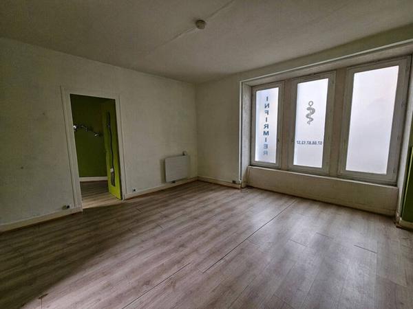 Location Bureau / local professionnel Le Pont-de-Beauvoisin 38480 à la location