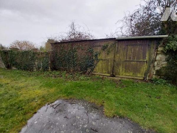 VAL COUESNON, Terrain de loisirs - TREMBLAY

Jardin en plein bourg, d'une surface de 364 m², 

...