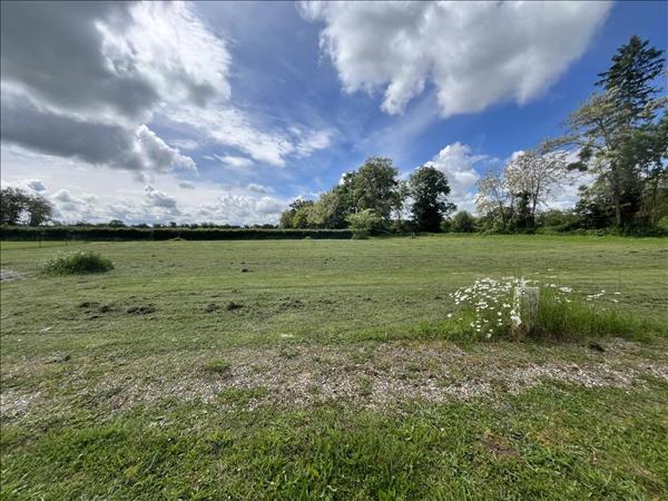 Terrain à vendre |  Ainay-le-Vieil |  1049 m²