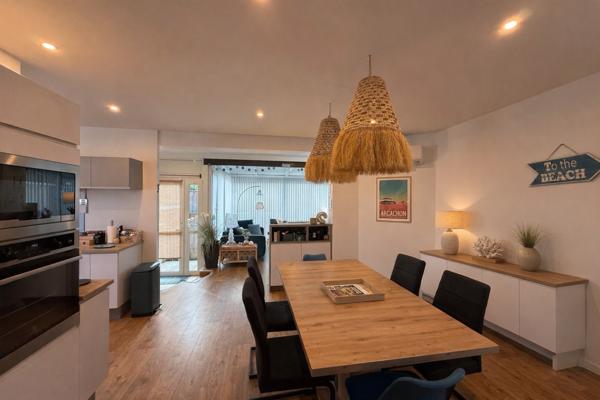 Arcachon, Ville de Printemps Maison de charme rénovée avec soin vaste terrasse et garage