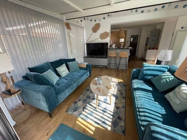 Arcachon, Ville de Printemps Maison de charme rénovée avec soin vaste terrasse et garage