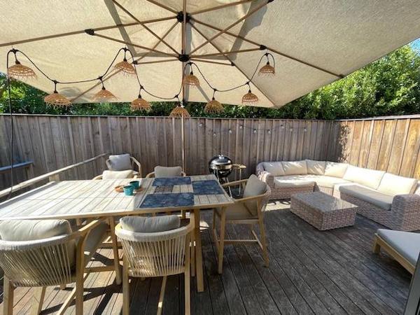 Arcachon, Ville de Printemps Maison de charme rénovée avec soin vaste terrasse et garage
