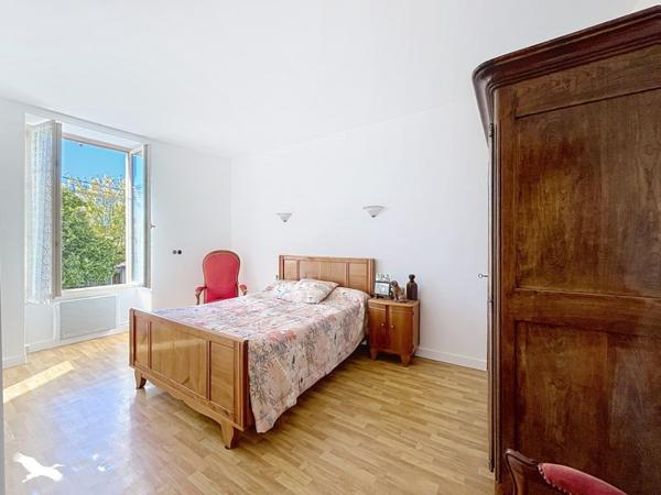 Maison à vendre 140 448 € Mauzé-sur-le-Mignon 5 p 124 m² DPE E