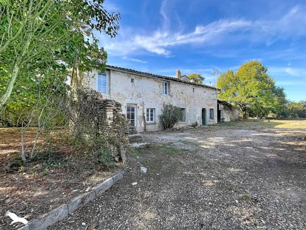 Maison à vendre 66 780 € Coulgens 4 p 122 m² DPE
