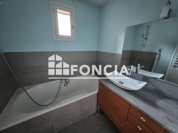 Location Appartement 4 pièces 77.9 m² - 2 RUE IONESCO Villard-bonnot 38190