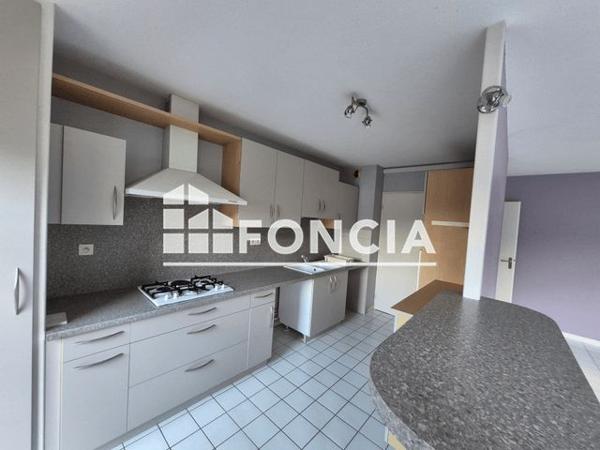 Location Appartement 4 pièces 77.9 m² - 2 RUE IONESCO Villard-bonnot 38190