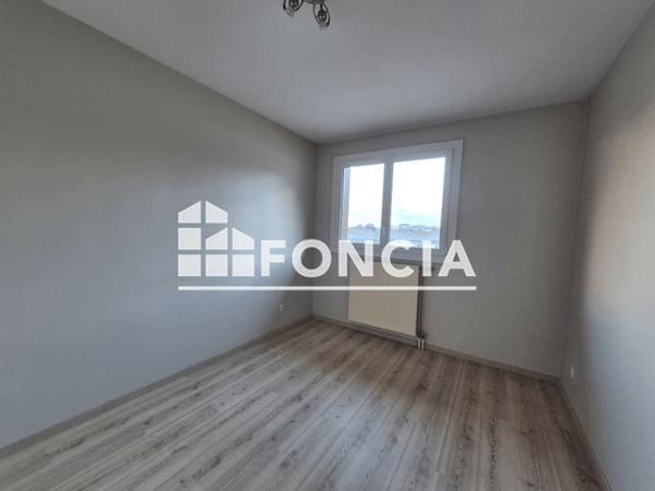 Location Appartement 4 pièces 77.9 m² - 2 RUE IONESCO Villard-bonnot 38190