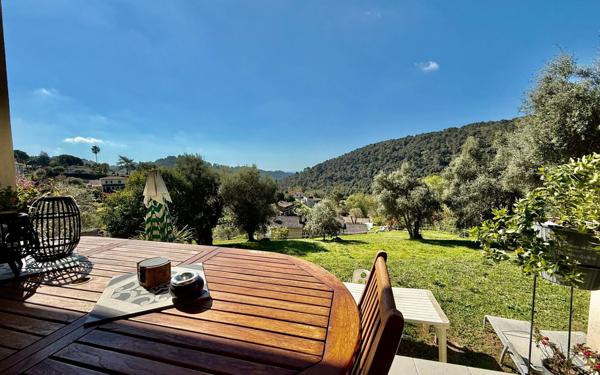 Maison à vendre    4 pièces • 134,96 m2 Vence