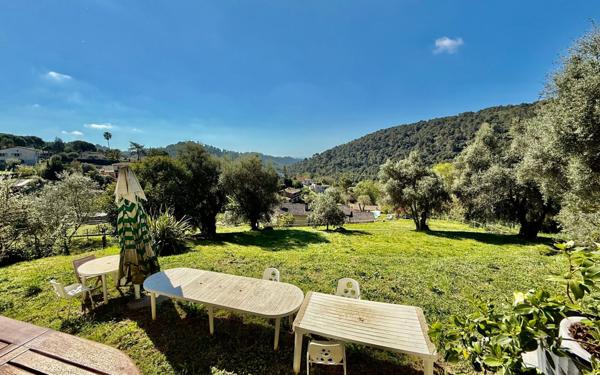 Maison à vendre    4 pièces • 134,96 m2 Vence