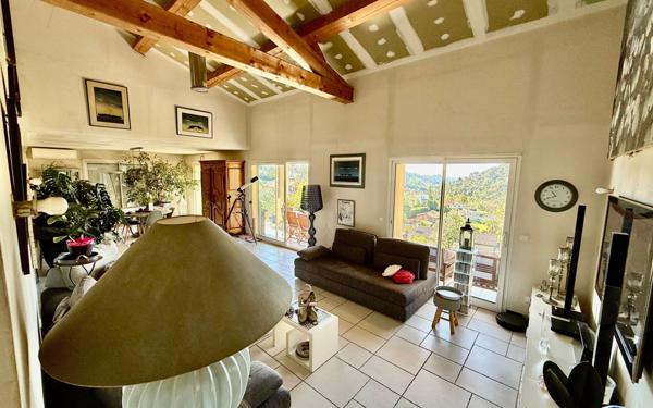 Maison à vendre    4 pièces • 134,96 m2 Vence