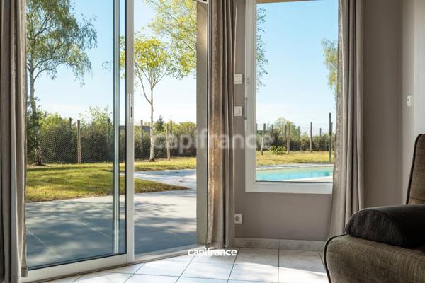 MAISON FAMILIALE 4 CHAMBRES AVEC GARAGE, JARDIN ET PISCINE