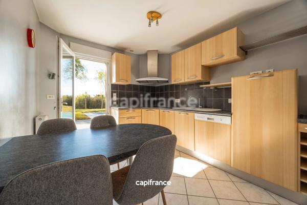 MAISON FAMILIALE 4 CHAMBRES AVEC GARAGE, JARDIN ET PISCINE