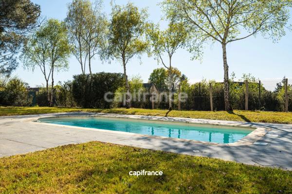MAISON FAMILIALE 4 CHAMBRES AVEC GARAGE, JARDIN ET PISCINE